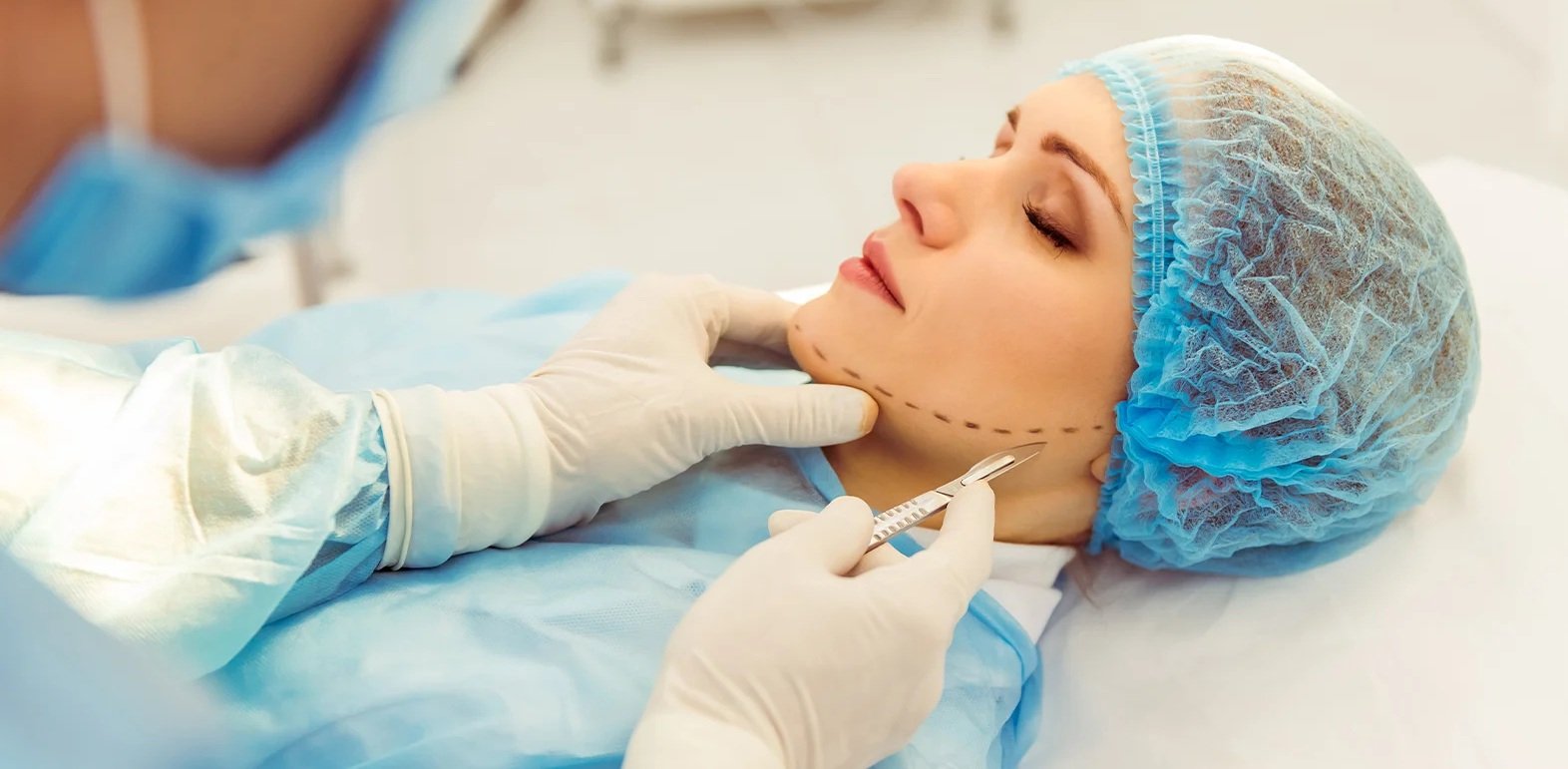 Cosmetic Surgery in Multan: A Patient Safety Guide treatment at Le Pearl Aesthetic Clinic